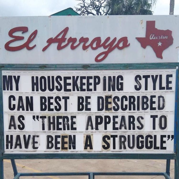 Texas Restaurant Lifts Peoples Spirits By Posting A Funny Sign Every Day   12 Tomatoes
