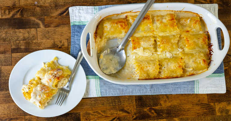 Chicken Alfredo Lasagna Roll-Ups