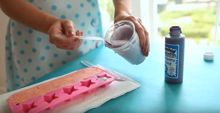 Make Your Own Sidewalk Chalk With Just Two Ingredients
