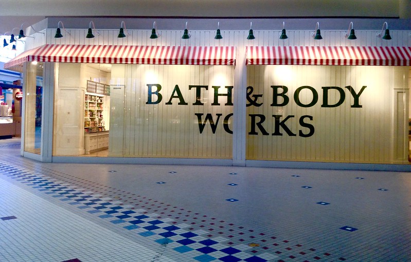 Bath Body Works To Close 50 Stores Amid Coronavirus 12 Tomatoes