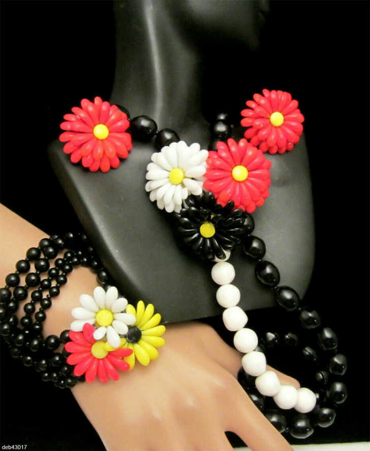 The Most Collectible Type of Costume Jewelry 12 Tomatoes