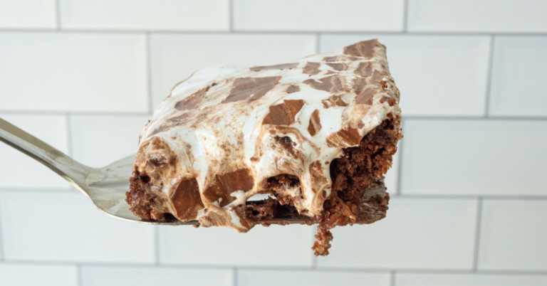 Mississippi Mud Sheet Cake