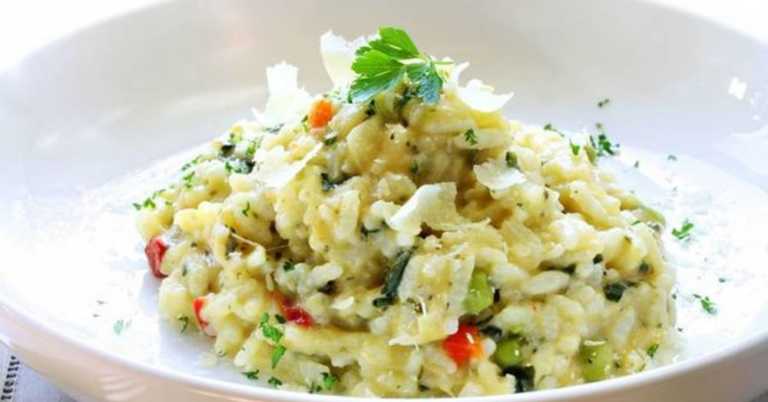 Vegetarian Recipe: Creamy and Cheesy Veggie Risotto