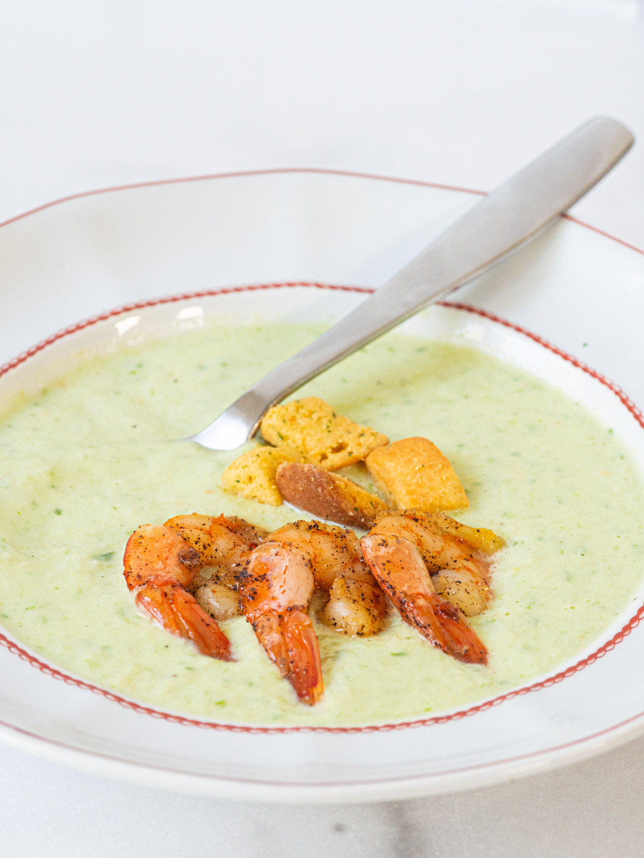 green gazpacho soup