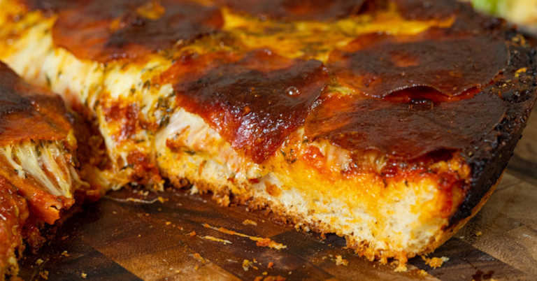 Cast Iron Skillet Pizza