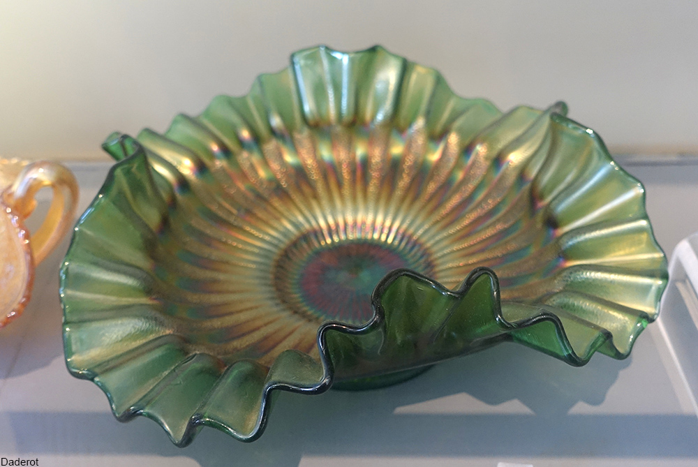 Bowl Ruffle Glass