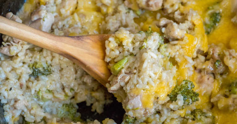 One-Pot Cheesy Chicken Rice and Broccoli