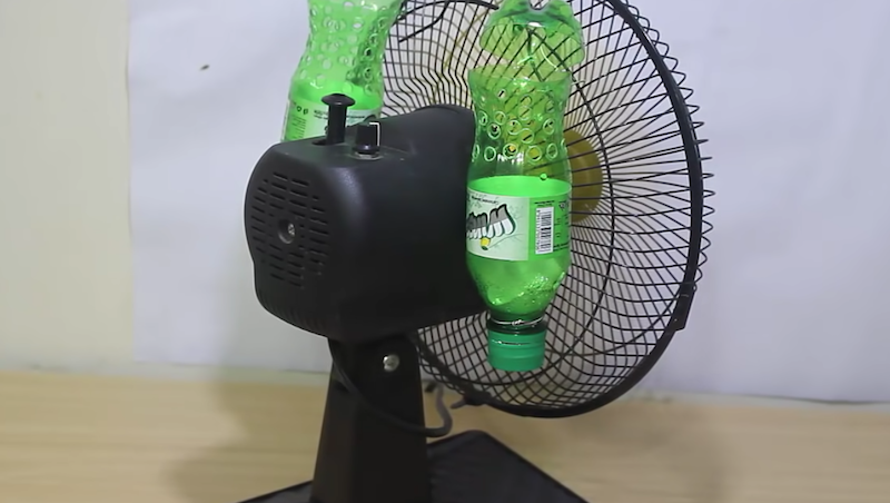 To Make An Air Conditioner Using Bottles And A Fan | 12 Tomatoes