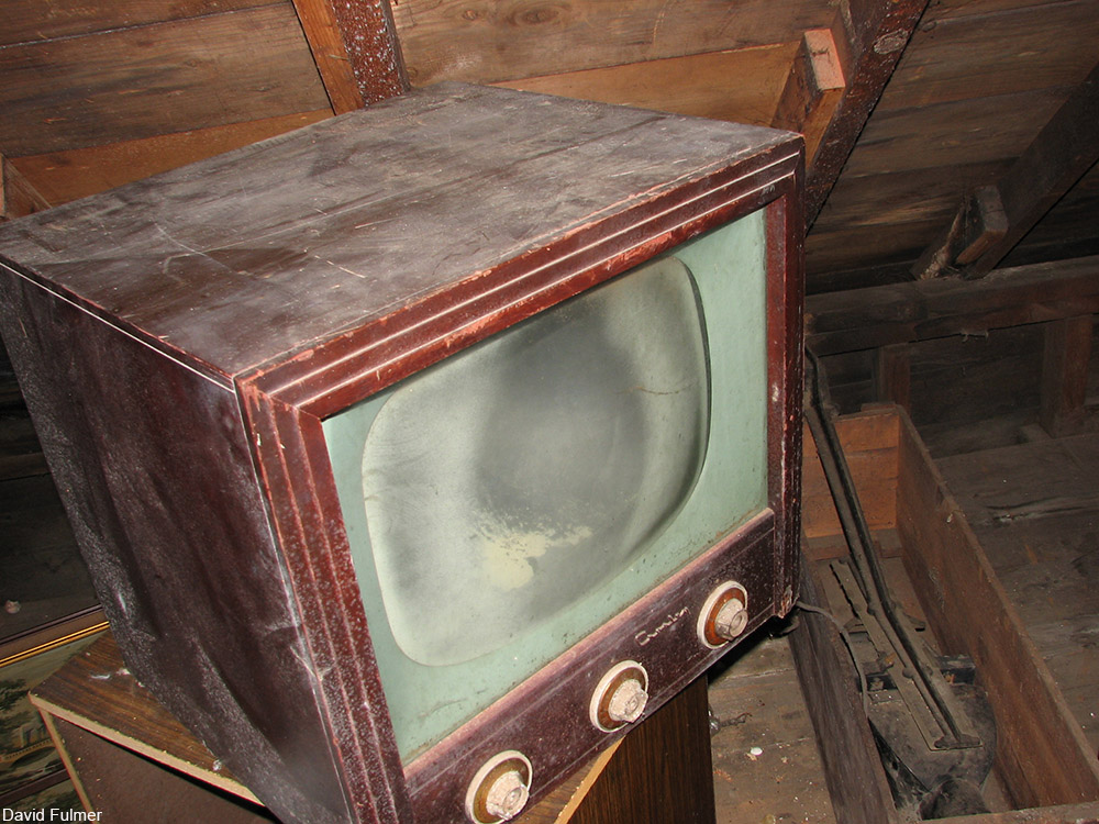 dusty vintage TV