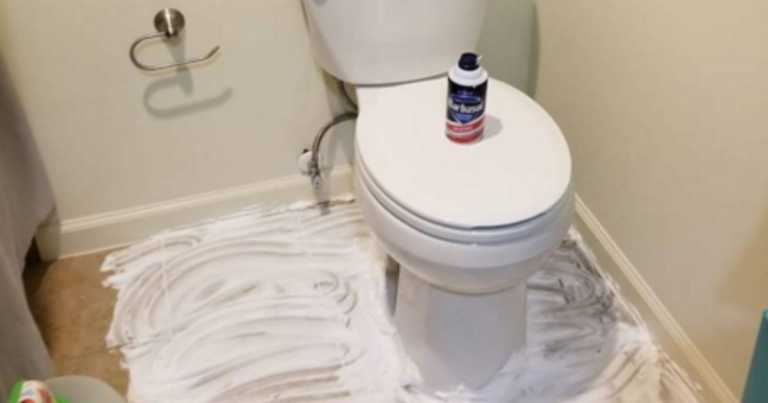 How To Remove The Smell Of Urine From Your Bathroom Floor