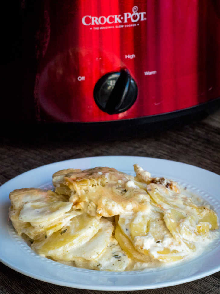 Slow Cooker Scalloped Potatoes | 12 Tomatoes