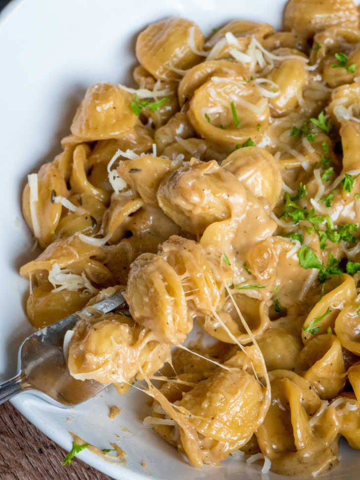 One-Pot French Onion Pasta | 12 Tomatoes