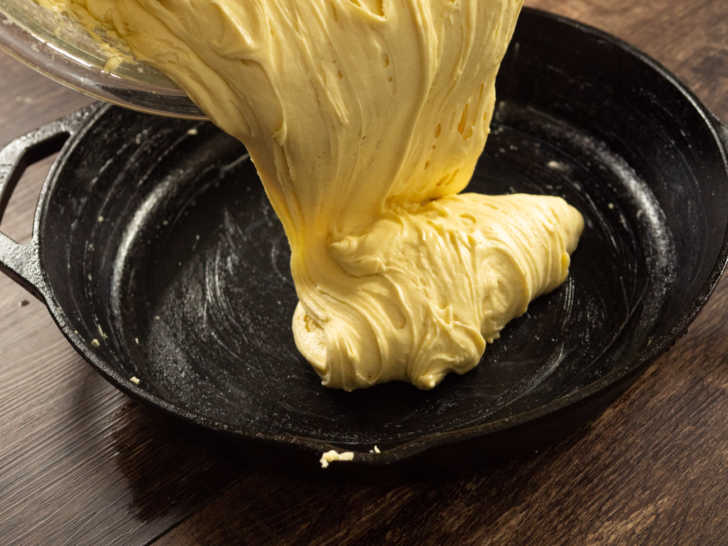 Cast Iron Pound Cake 12 Tomatoes