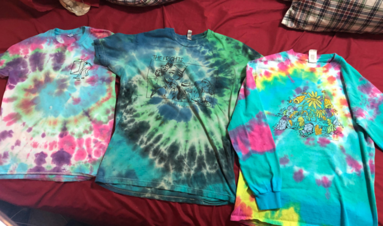 3 Easy Ways To Tie Dye Shirts With Your Kids