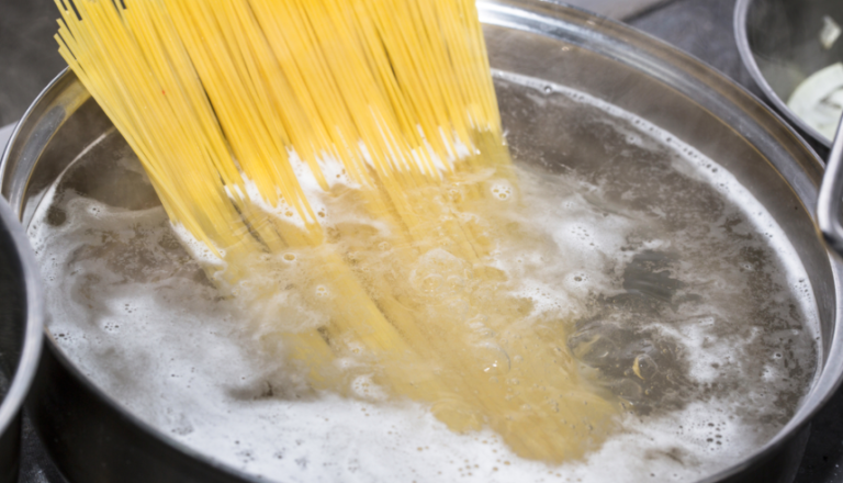 Why You Shouldn’t Add Oil To Your Boiling Pasta Water