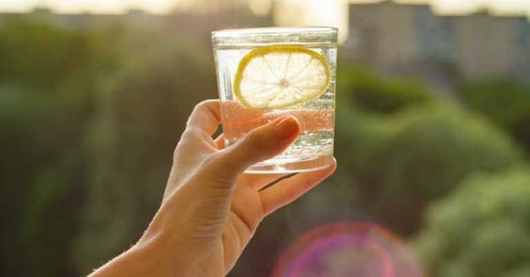 What are the benefits of drinking lemon water?