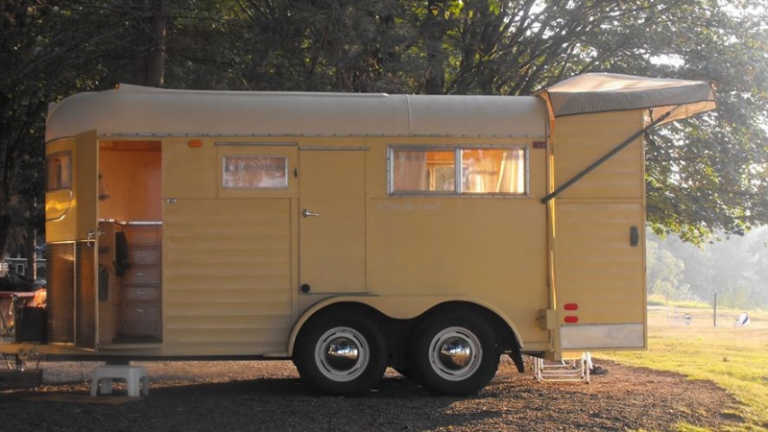 People Are Turning Old Horse Trailers Into Cozy Campers