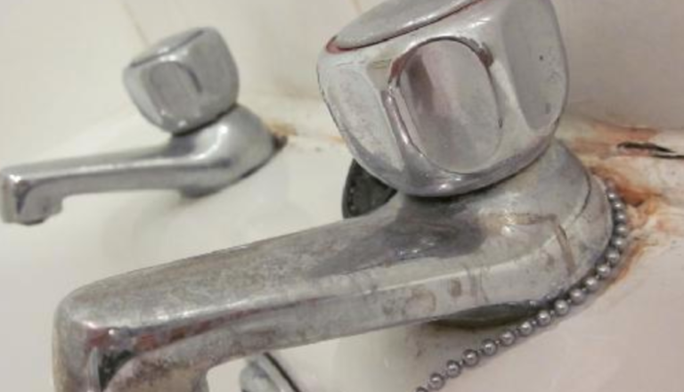 Easy Ways To Get Rid Of Water Stains