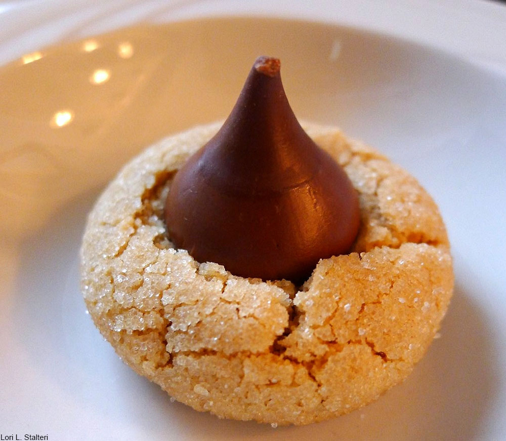 thumbprint cookie with a Hershey's kiss on top