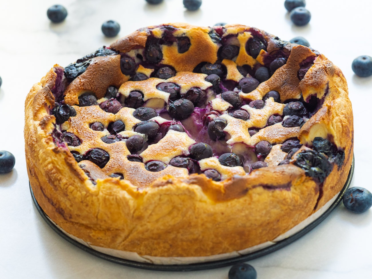 https://cdn.greatlifepublishing.net/wp-content/uploads/sites/2/2020/08/05111642/Blueberry-Custard-Cheesecake-Horizontal-14-of-25.jpg