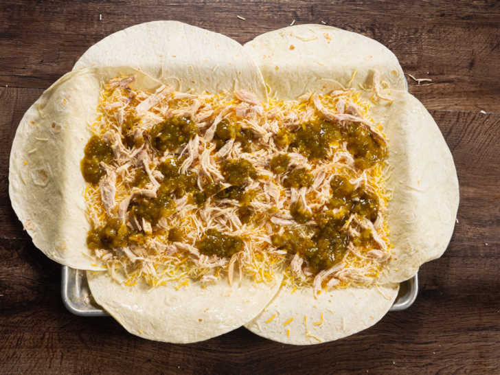 https://cdn.greatlifepublishing.net/wp-content/uploads/sites/2/2020/08/12102118/Sheet-Pan-Chicken-Quesadillas-Horizontal-3-of-26-728x546.jpg