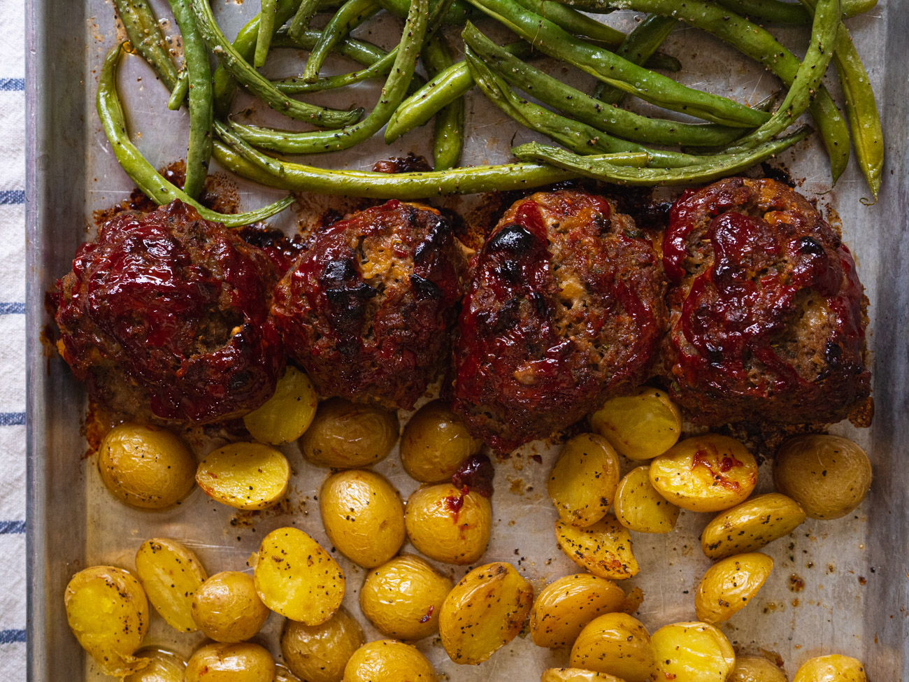Sheet Pan Mini Meatloaves with Potatoes and Green Beans - Strawberry  Blondie Kitchen