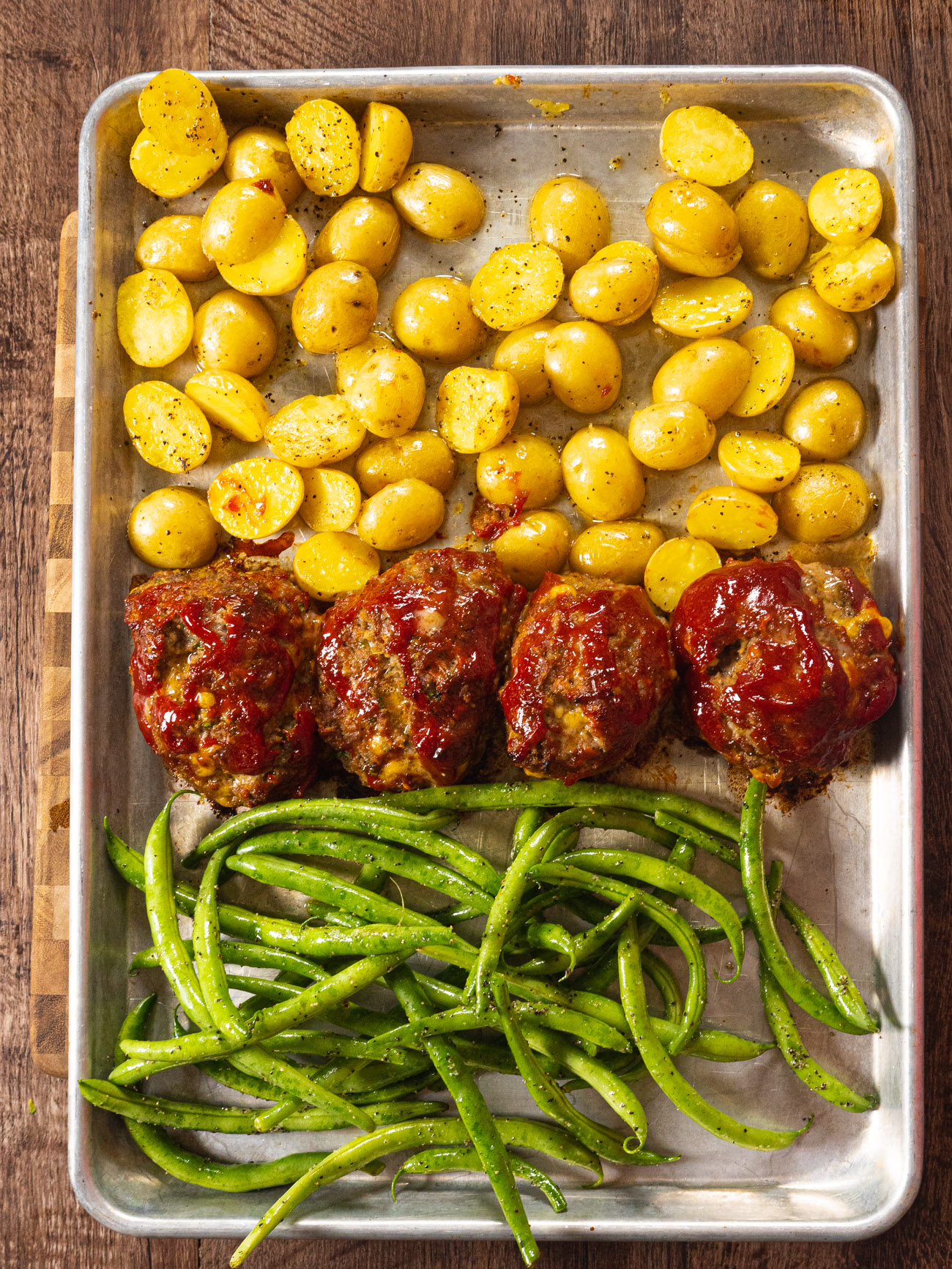 Sheet Pan Mini Meatloaves with Potatoes and Green Beans - Strawberry  Blondie Kitchen