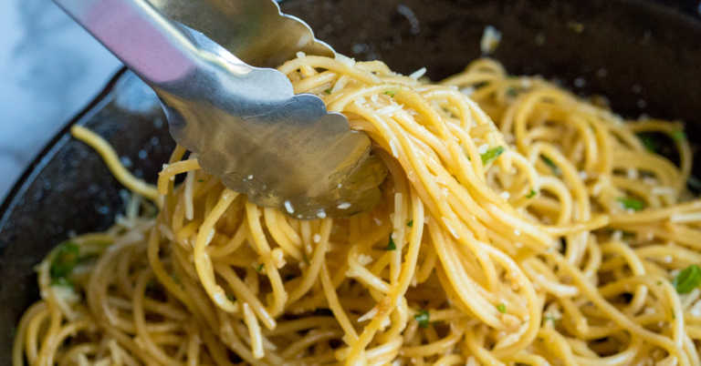 10-Minute Garlic Noodles
