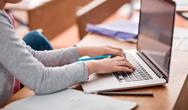 School District Bans Students From Wearing Pajamas During Online Classes