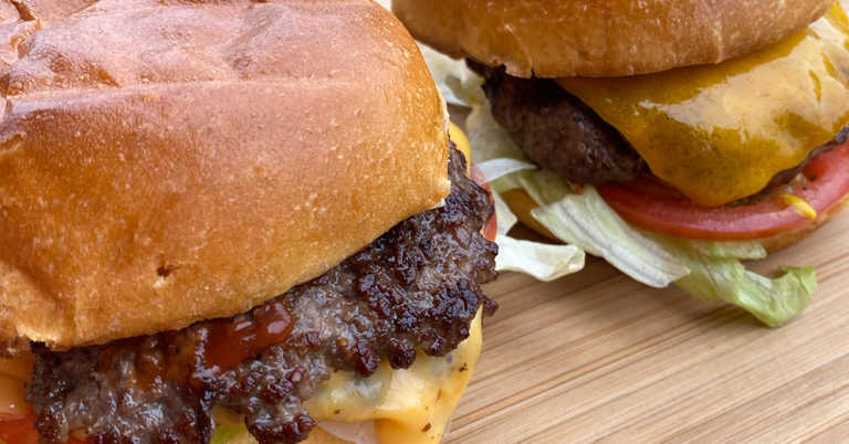 Smashed vs. Grilled Burgers