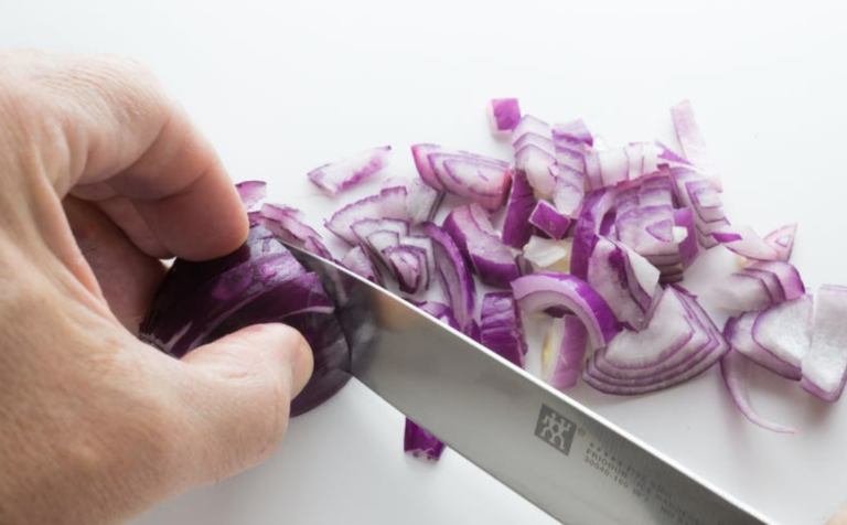How To Get Rid Of Onion Smell On Your Hands