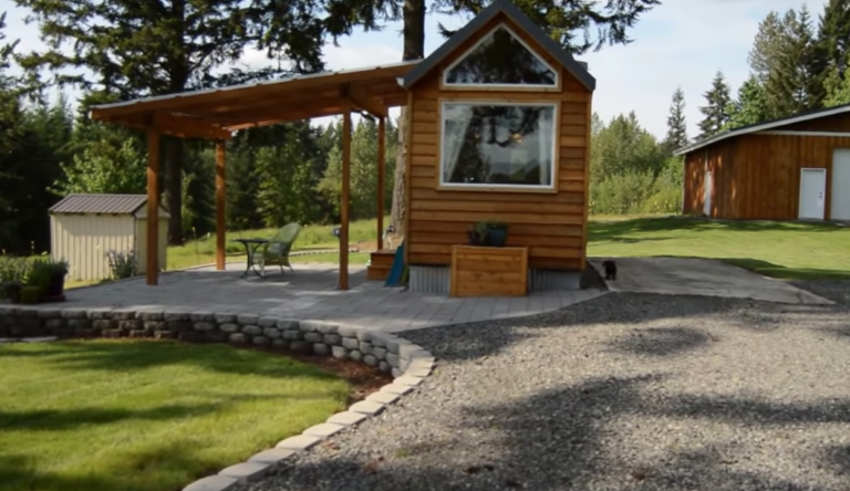 Man Combines A Tiny Home With A Rustic Cabin And Creates A “Tiny Cabin”