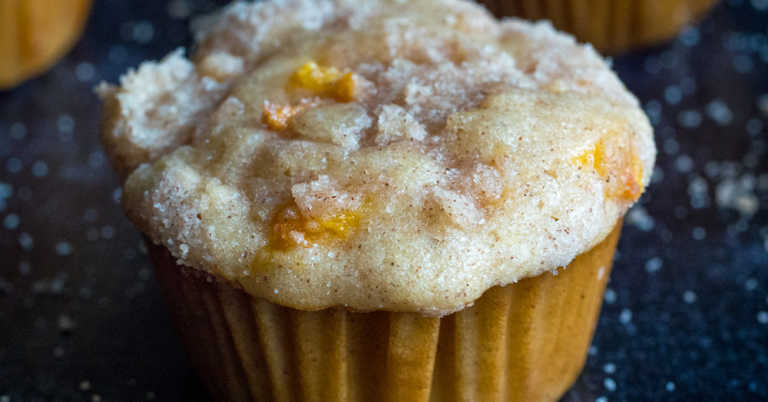 Peach Cobbler Muffins
