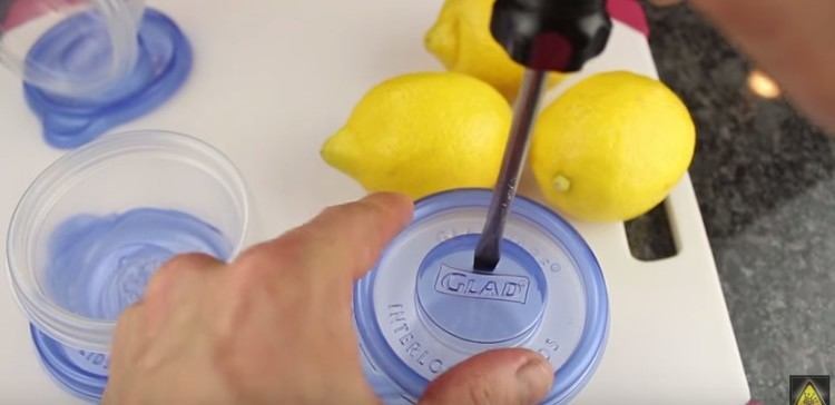 How to Make a Fruit Fly Trap - CHOW Tip 