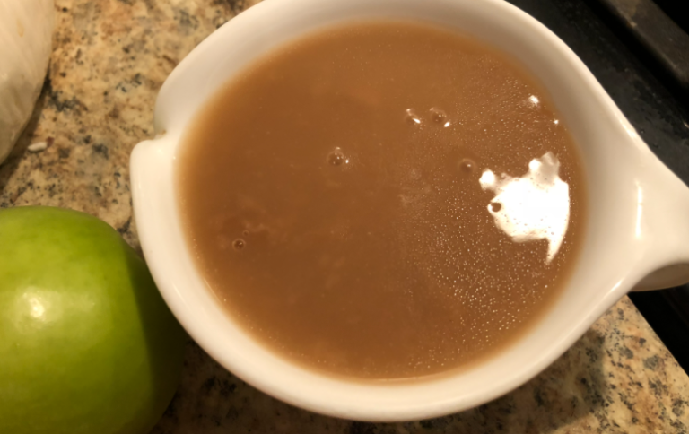 How To Salvage Lumpy Thanksgiving Gravy