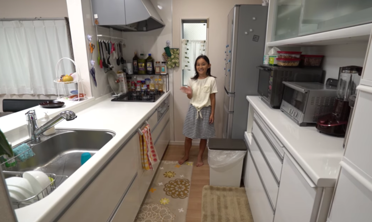 This Tiny Japanese Kitchen Is Packed With A Built-In Grill, Pull-Out Ice Drawer, And  A Compost Center