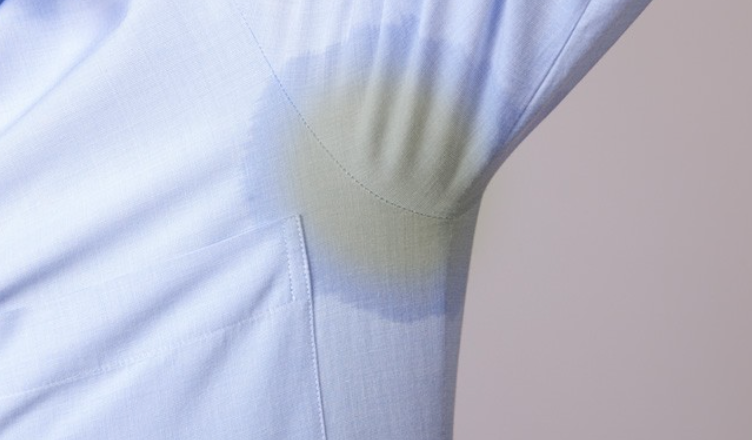 How To Remove Yellow Under Arm Stains From Shirts | 12 Tomatoes