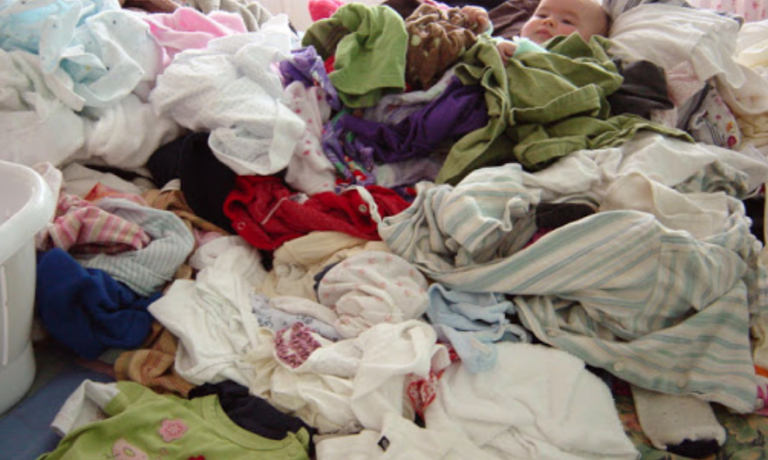 Try This Efficient Laundry Routine So That Your Clothes Don’t Pile Up