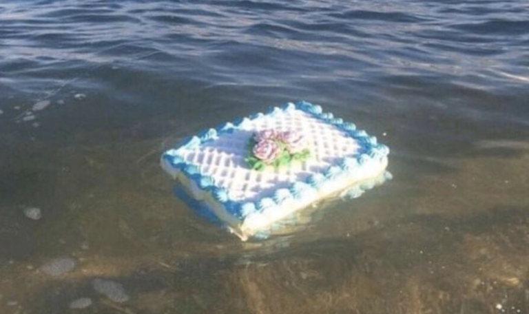 There’s A Twitter Account That’s Dedicated To Featuring “Cakes With Threatening Auras”