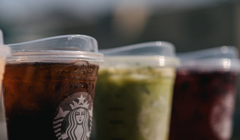 Starbucks Now Offering Strawless Lids For Their Iced Drinks