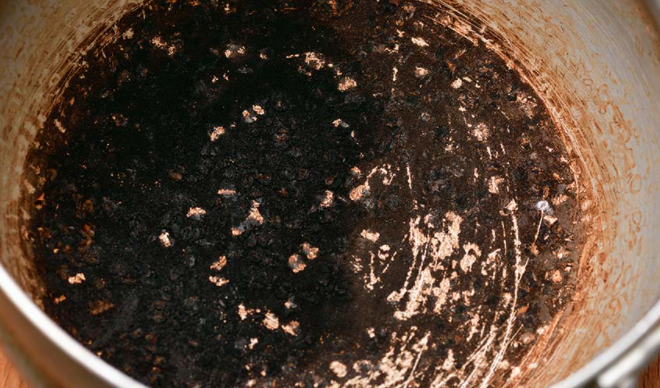 How To Remove The Stains From A Burnt Stainless Steel Pan