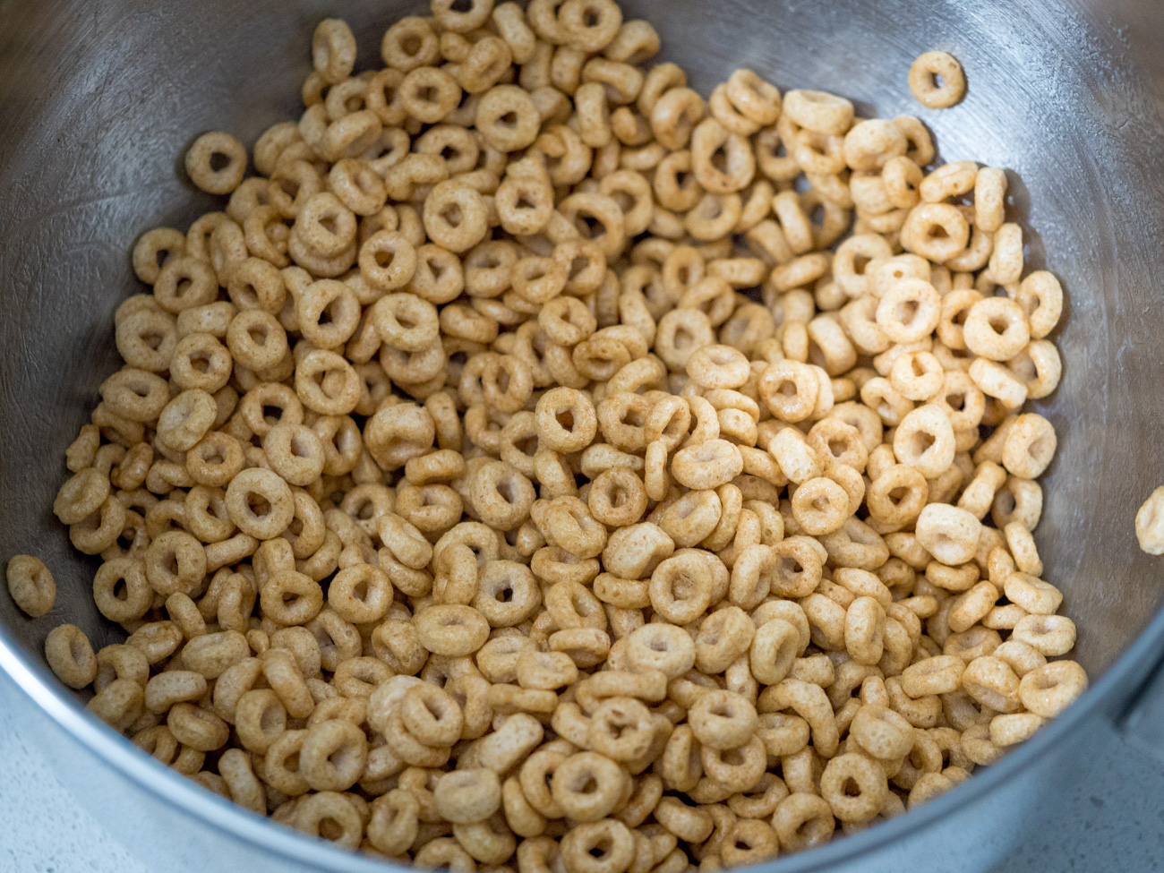 Crockpot Mini Doughnut Toasted Cheerios - Big Bear's Wife - Slow