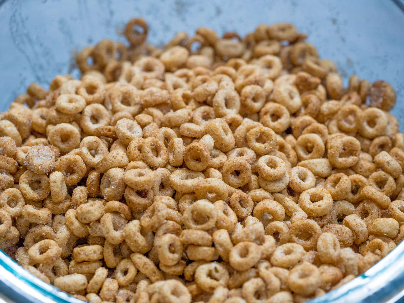 Crockpot Mini Doughnut Toasted Cheerios - Big Bear's Wife - Slow