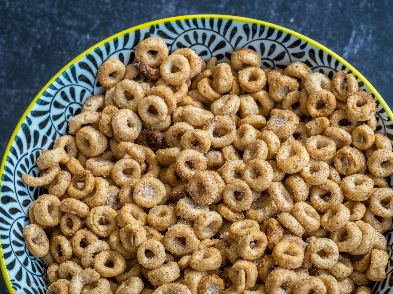 Cinnamon Sugar Mini Donuts Recipe - Pinch of Yum