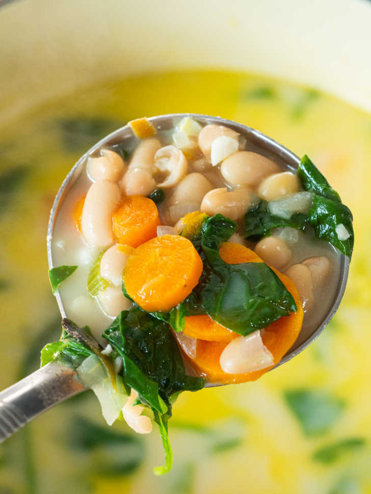 Tuscan White Bean Soup | 12 Tomatoes