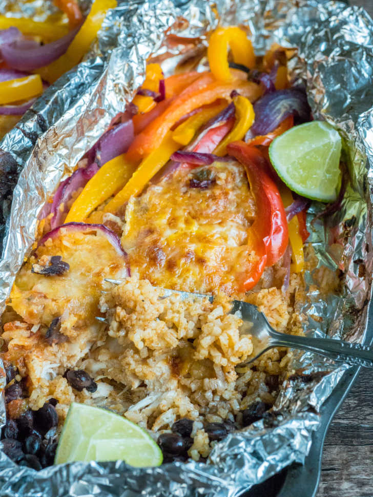 Southwestern Chicken and Rice Foil Packets | 12 Tomatoes