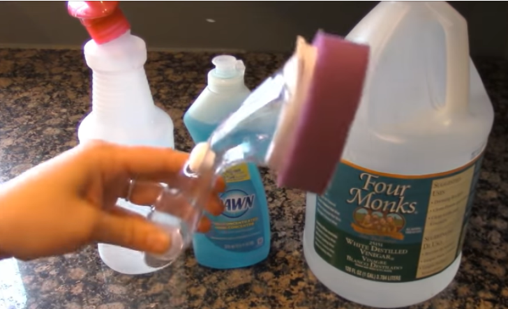 This DIY 2-Ingredient Shower Cleaner Will Magically Eliminate Scum | 12 ...