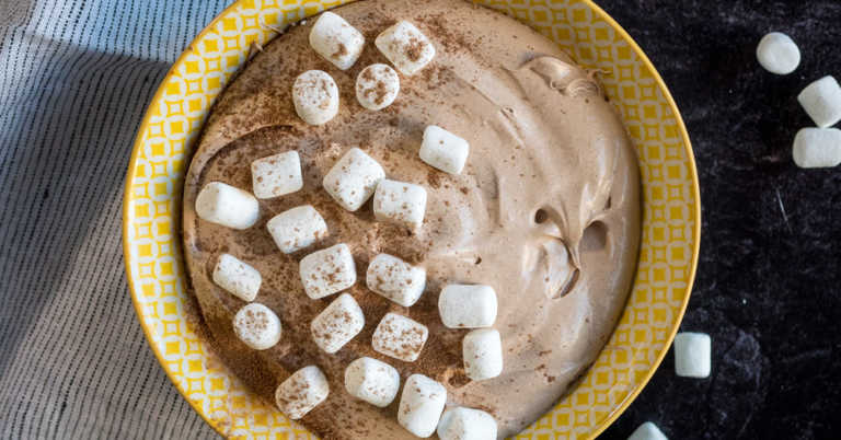 4-Ingredient Hot Chocolate Dip