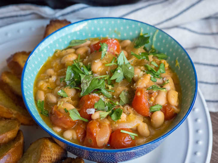 Hearty Roasted Tomato and White Bean Stew