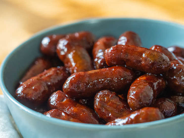 3-Ingredient BBQ Little Smokies (Slow Cooker and Stovetop) – 12 Tomatoes